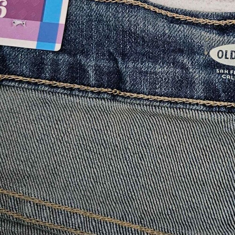 New Old Navy Standard Womens Stretch Jeans Sz 16 Crop Cuffed Distressed Straight - Picture 4 of 5